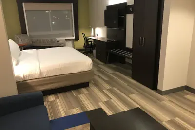 Photo 4 - Holiday Inn Express Hotel & Suites Canton by IHG