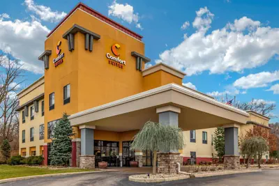 Photo 2 - Comfort Suites Elkhart South
