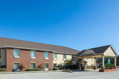 Photo 2 - La Quinta Inn by Wyndham Calhoun South I-75