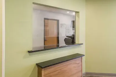 Photo 3 - WoodSpring Suites Houston La Porte