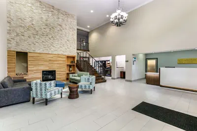 Photo 5 - Clarion Pointe Columbus-Bradley Park