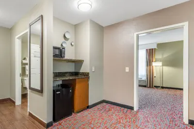 Photo 3 - Comfort Inn & Suites North Charleston - Northwoods
