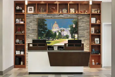 Photo 4 - Four Points by Sheraton Sacramento International Airport