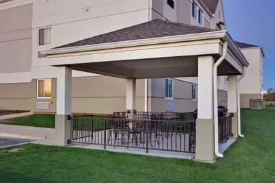 Photo 2 - Candlewood Suites Grand Prairie by IHG