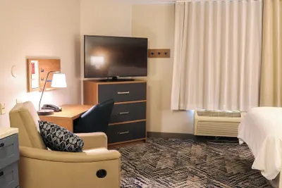 Photo 5 - Candlewood Suites Grand Prairie by IHG