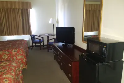 Photo 5 - HomeTown Hotel Bryant