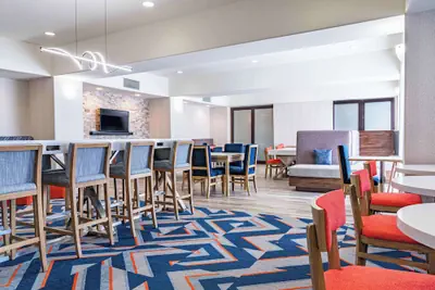 Photo 3 - Hampton Inn Baton Rouge - Denham Springs