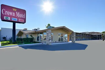 Photo 2 - Crown Motel