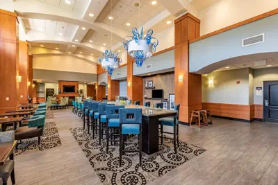Photo 4 - Hampton Inn & Suites Orlando-South Lake Buena Vista