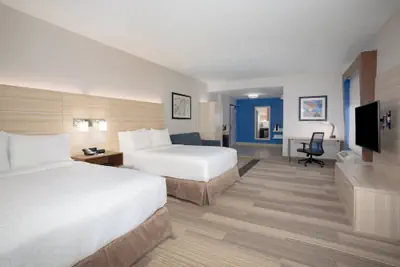 Photo 4 - Holiday Inn Express & Suites Phoenix - Glendale Sports Dist by IHG