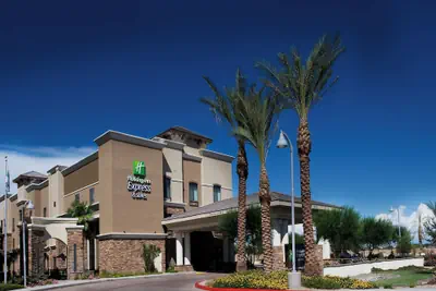 Photo 2 - Holiday Inn Express & Suites Phoenix - Glendale Sports Dist by IHG