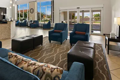 Photo 5 - Comfort Suites Granbury