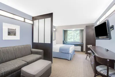 Photo 4 - Microtel Inn & Suites by Wyndham Bath