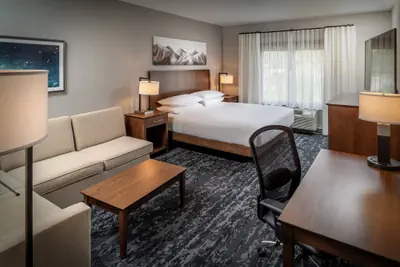 Photo 2 - Delta Hotels by Marriott Huntington Mall