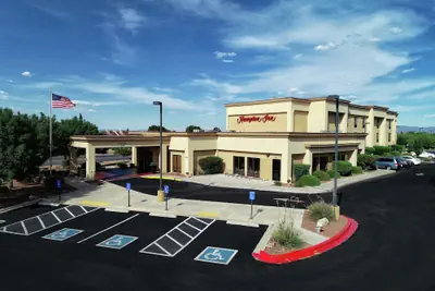 Photo 2 - Hampton Inn Sierra Vista