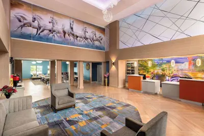 Photo 5 - La Quinta Inn & Suites by Wyndham San Antonio N Stone Oak