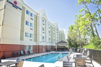 Photo 2 - Candlewood Suites Ft Myers I-75 by IHG