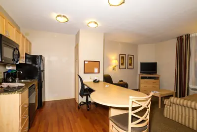 Photo 5 - Candlewood Suites Ft Myers I-75 by IHG