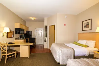 Photo 4 - Candlewood Suites Ft Myers I-75 by IHG