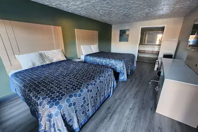 Photo 5 - Americas Best Value Inn Longview