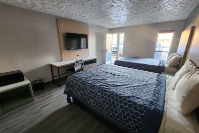 Photo 3 - Americas Best Value Inn Longview