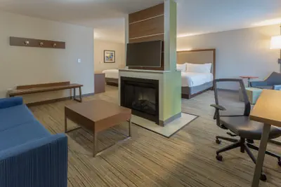 Photo 5 - Holiday Inn Express Indianapolis - Southeast by IHG