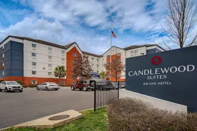 Photo 2 - Candlewood Suites, Columbia/Ft. Jackson by IHG