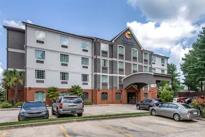 Photo 2 - Comfort Inn & Suites Villa Rica
