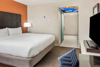 Photo 4 - Renaissance Indianapolis North Hotel