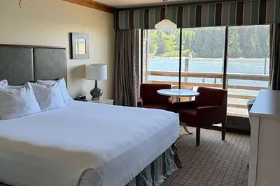 Photo 2 - River House Inn, a Baymont by Wyndham
