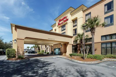 Photo 2 - Hampton Inn & Suites Navarre