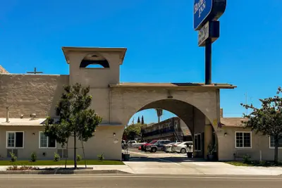 Photo 2 - Rodeway Inn National City San Diego South