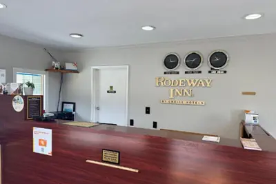 Photo 3 - Rodeway Inn National City San Diego South