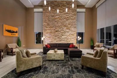 Photo 5 - DoubleTree by Hilton Hotel Savannah Airport