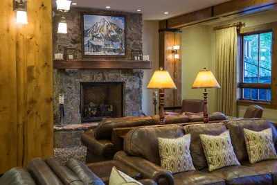 Photo 4 - The Lodge at Mountaineer Square, A Vail Resorts Property