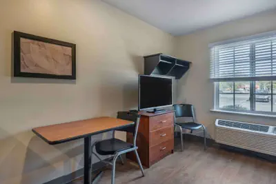 Photo 4 - WoodSpring Suites Springdale