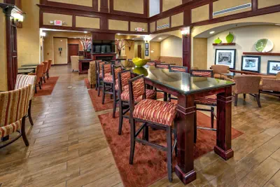 Photo 4 - Hampton Inn Corsicana