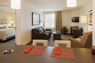 Photo 4 - Candlewood Suites Pearl by IHG