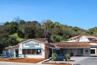 Photo 2 - Marinwood Inn & Suites