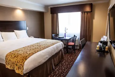 Photo 5 - Marinwood Inn & Suites