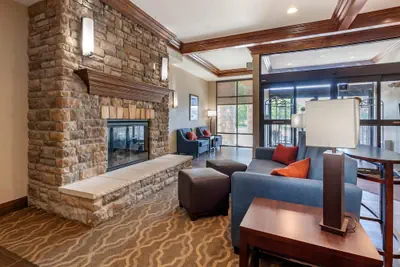 Photo 4 - Comfort Suites Oshkosh West