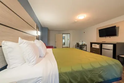 Photo 4 - Quality Inn & Suites Manitou Springs at Pikes Peak