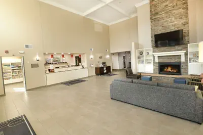 Photo 2 - Country Inn & Suites by Radisson, Grand Forks, ND