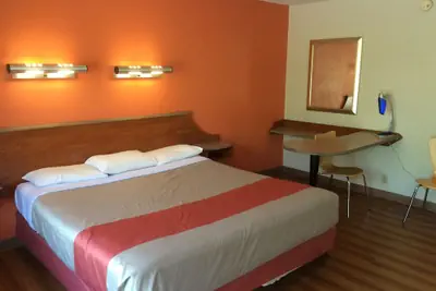 Photo 4 - Motel 6 Mount Vernon, IL