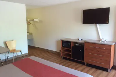 Photo 5 - Motel 6 Mount Vernon, IL