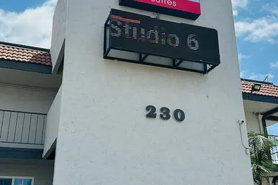 Photo 2 - Studio 6 Suites San Ysidro, CA -San Diego South Bay