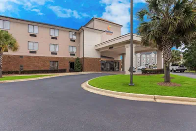 Photo 2 - Comfort Suites Saraland - North Mobile
