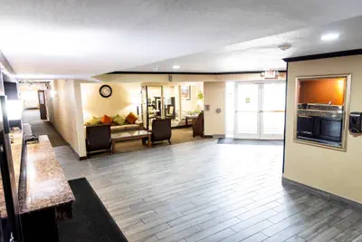 Photo 4 - MainStay Suites Coralville - Iowa City
