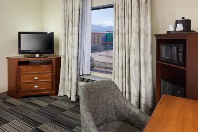 Photo 5 - Hampton Inn & Suites Colorado Springs/I-25 South