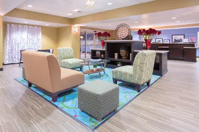 Photo 4 - Hampton Inn Santa Rosa